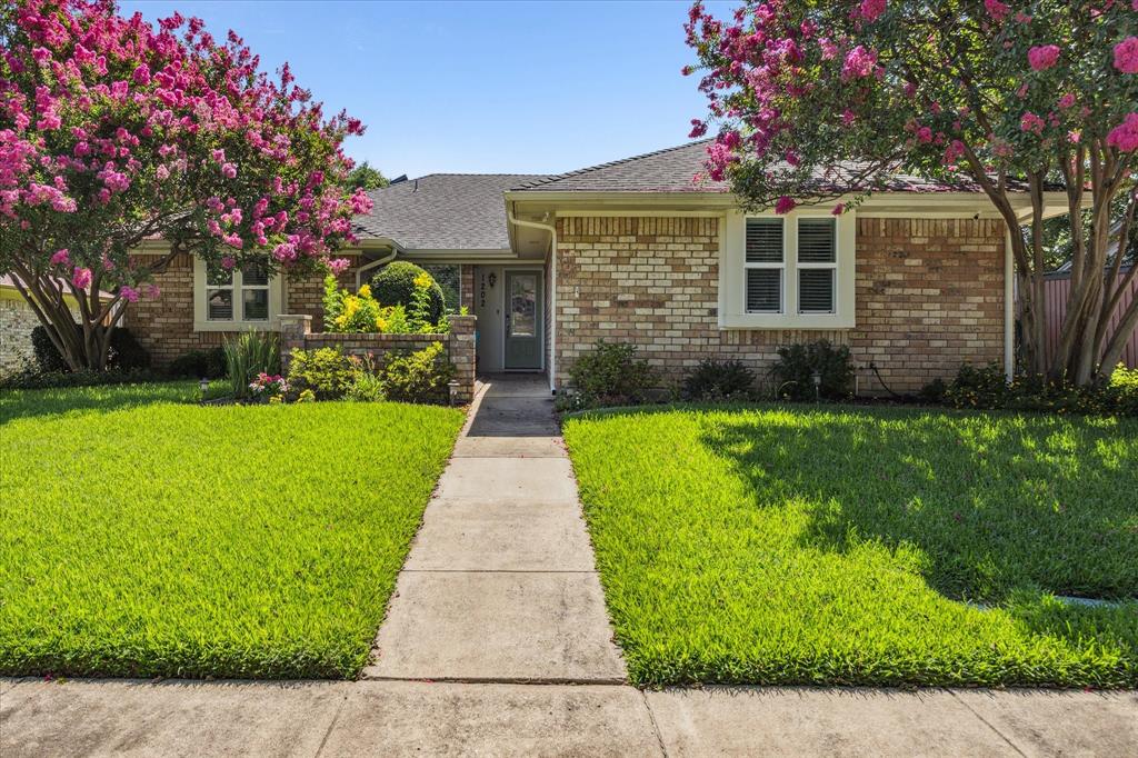 1202 Meadowview Drive Property Photo 1