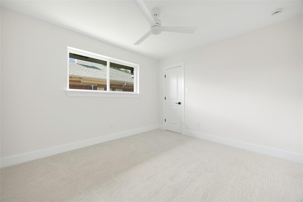 415 Forest Grove Drive Property Photo 17