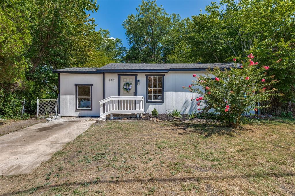 210 Neathery Street Property Photo 1