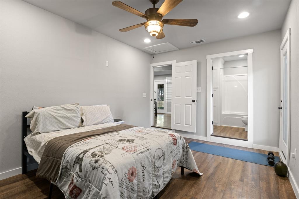 3915 Sabine Property Photo 16