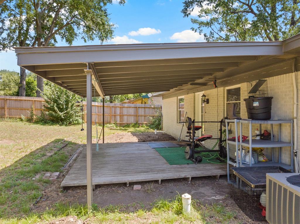 3915 Sabine Property Photo 22