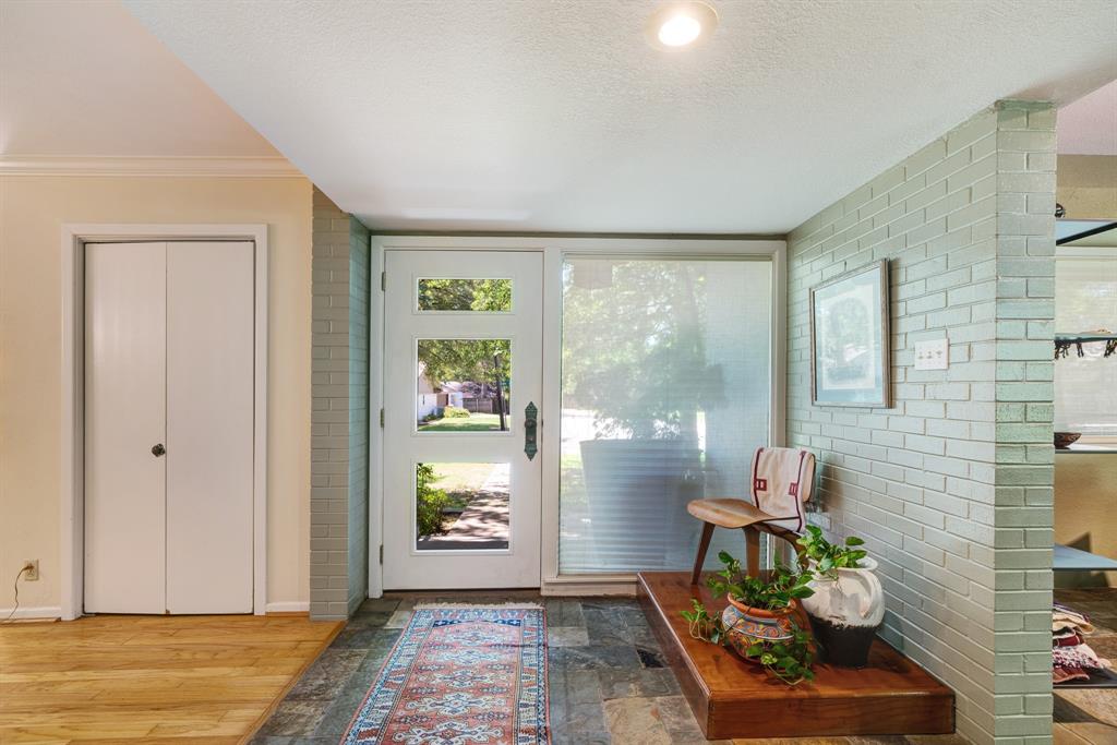 3160 Allen Property Photo 4
