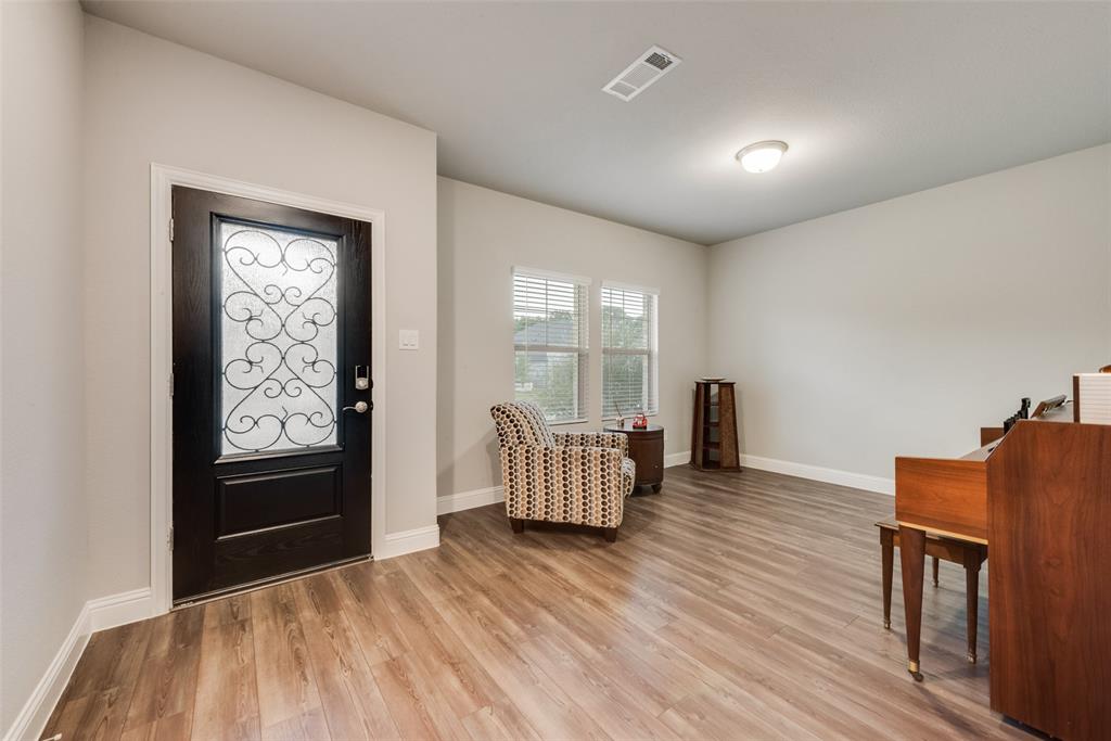 1611 Ironwood Way Property Photo 6