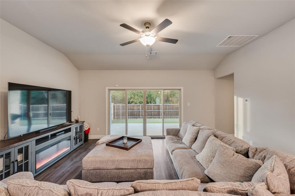 1611 Ironwood Way Property Photo 8