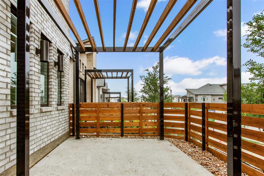 510 Sherwood Property Photo 4