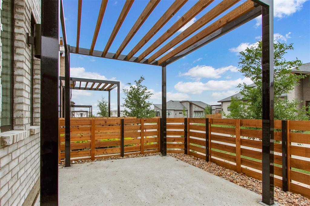 510 Sherwood Property Photo 5