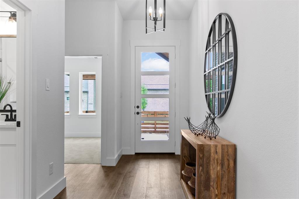 510 Sherwood Property Photo 8