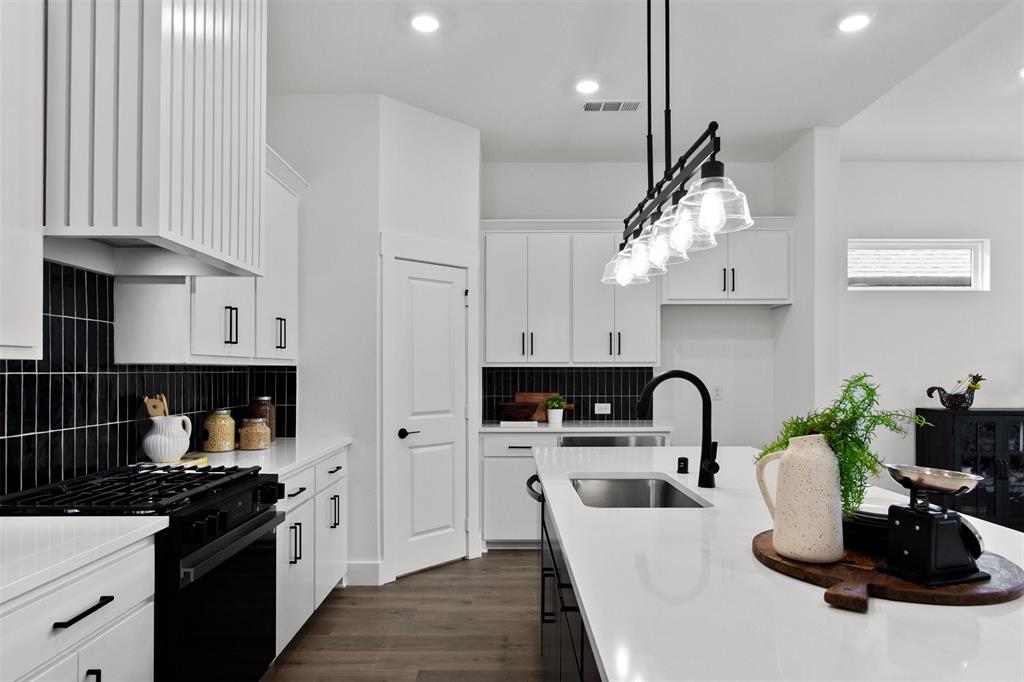 510 Sherwood Property Photo 18