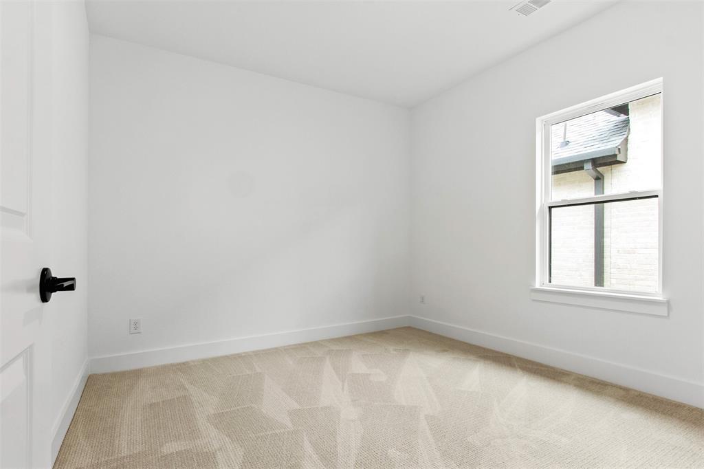 510 Sherwood Property Photo 32