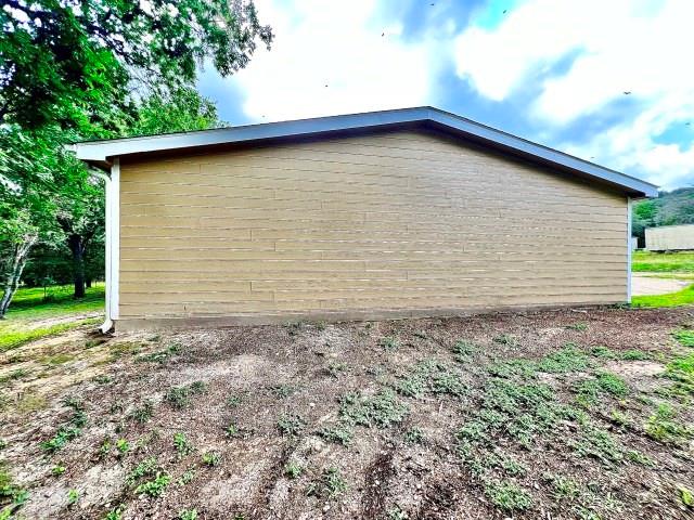 614 County Road 3220 Property Photo 2