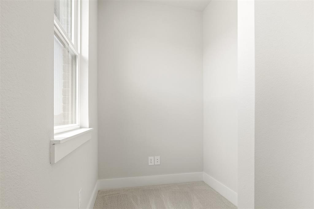 514 Sherwood Property Photo 28