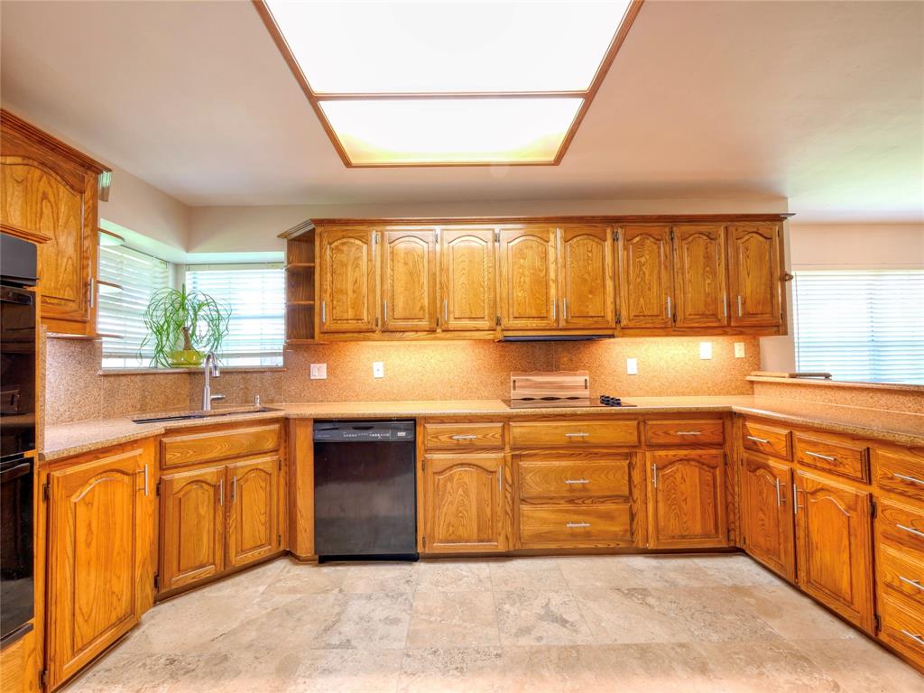 3406 Oak Trail Drive Property Photo 8
