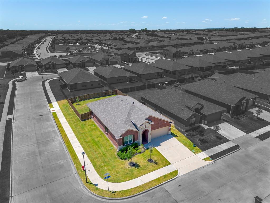 2416 Waggoner Ranch Drive Property Photo 1