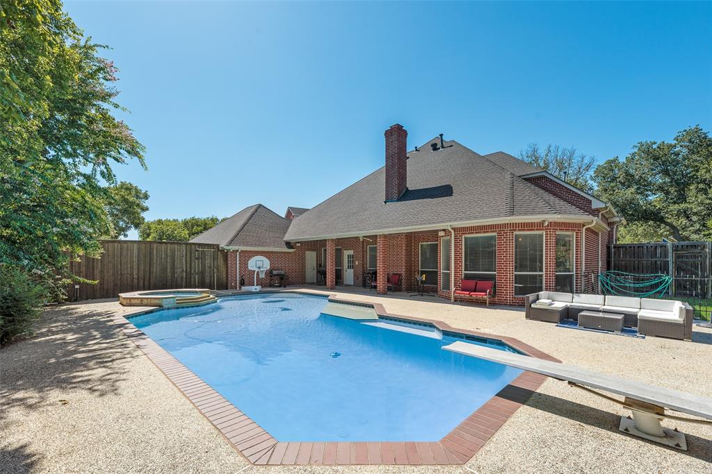 902 Pebblestone Court Property Photo 1