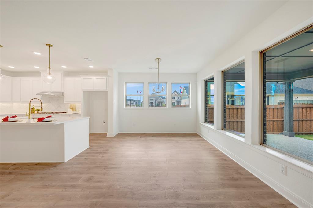 9713 Dahlia Boulevard Property Photo 15