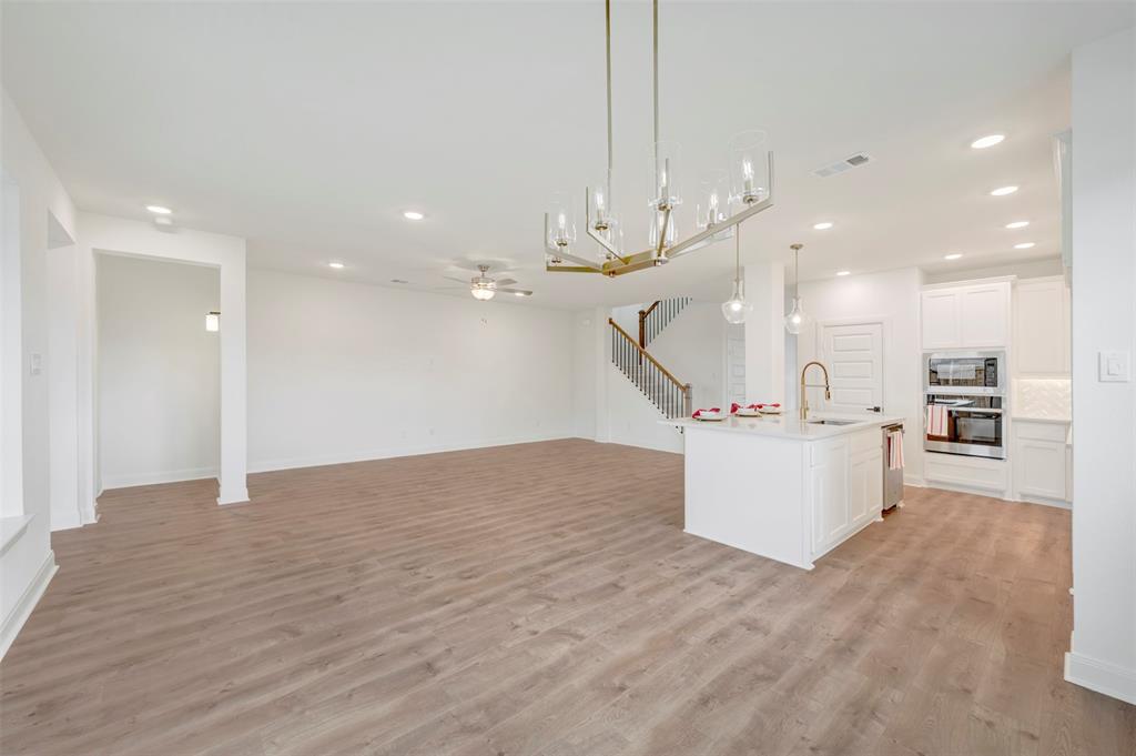 9713 Dahlia Boulevard Property Photo 16