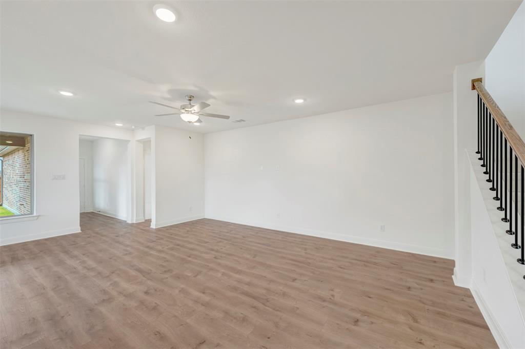 9713 Dahlia Boulevard Property Photo 21
