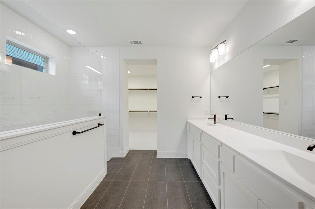 9713 Dahlia Boulevard Property Photo 26