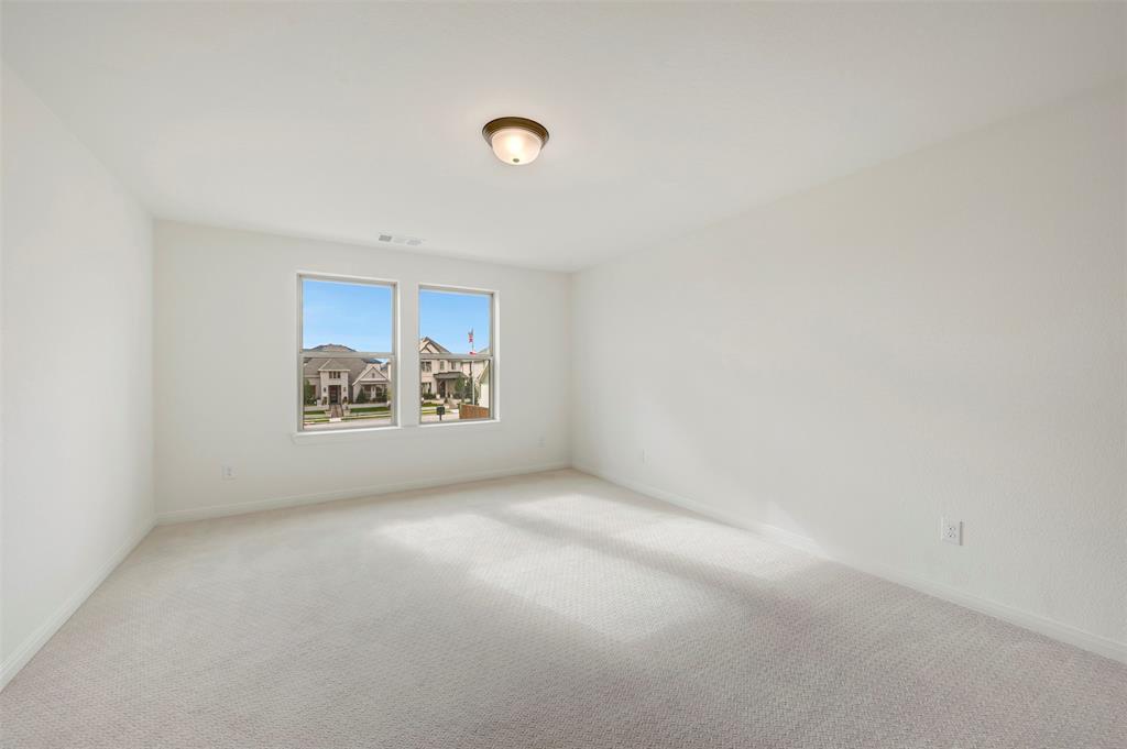9713 Dahlia Boulevard Property Photo 32