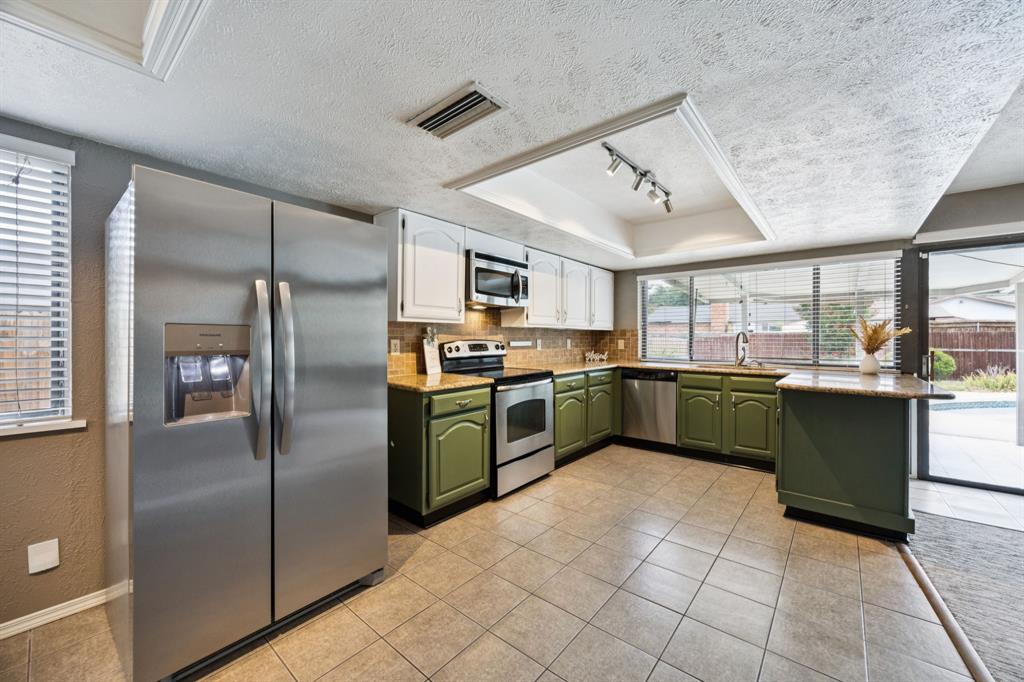4101 Longstraw Drive Property Photo 1