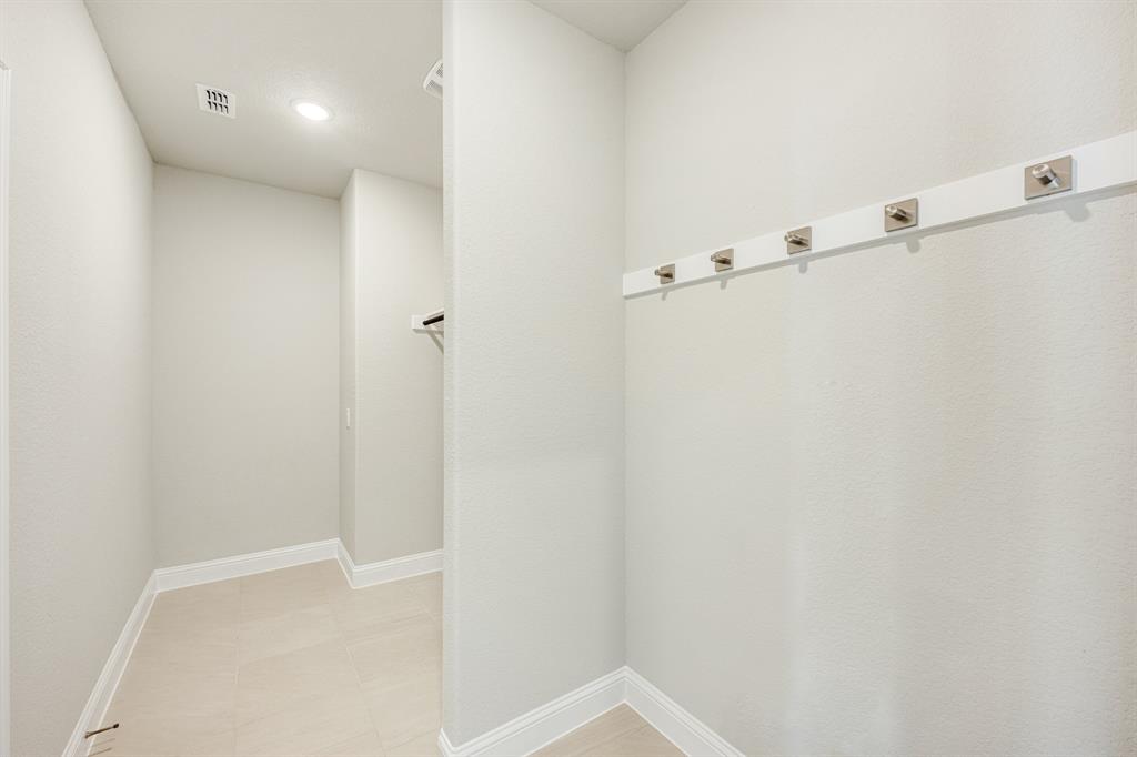 2800 Creekhollow Court Property Photo 21