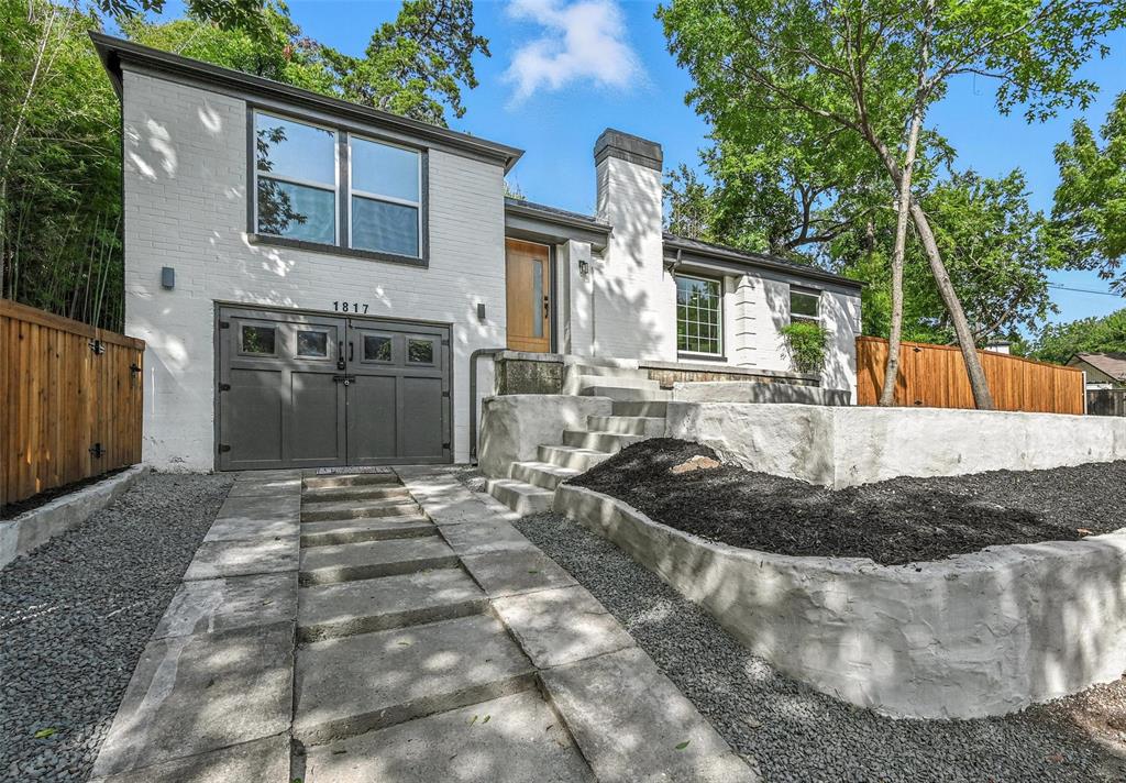 1817 W Lakeview Drive Property Photo 1