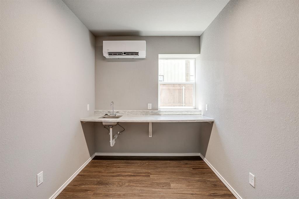 3603 Plaza East Court Property Photo 4