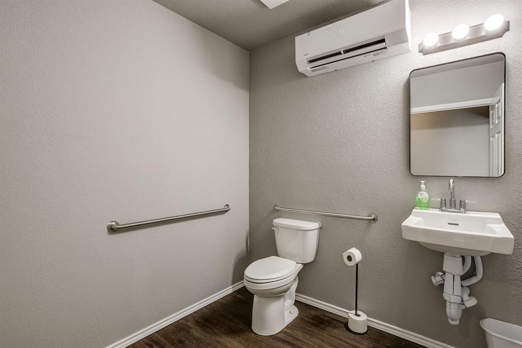 3603 Plaza East Court Property Photo 10