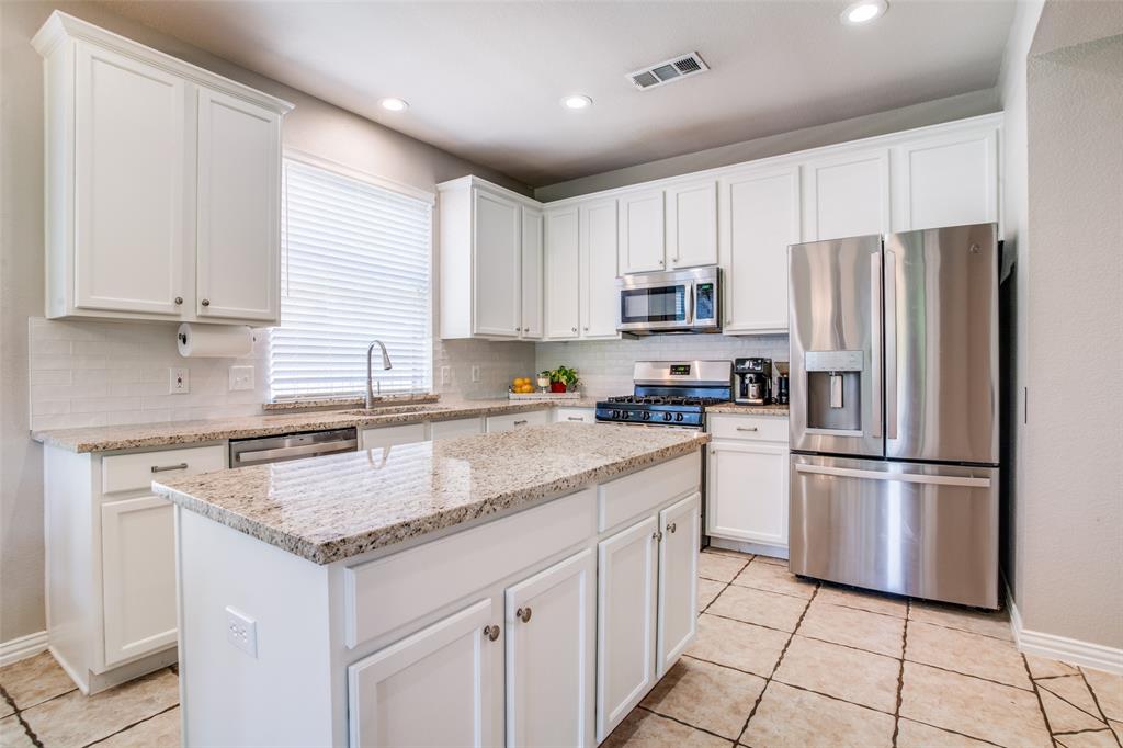5501 Broken Bend Drive Property Photo 6