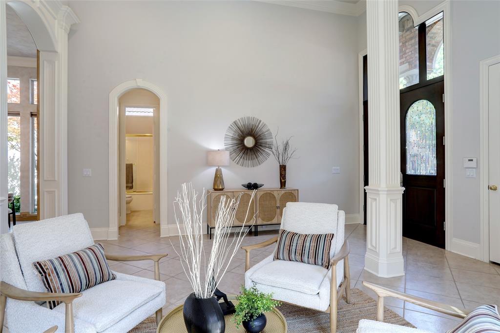 5823 Coolwater Cove Property Photo 3