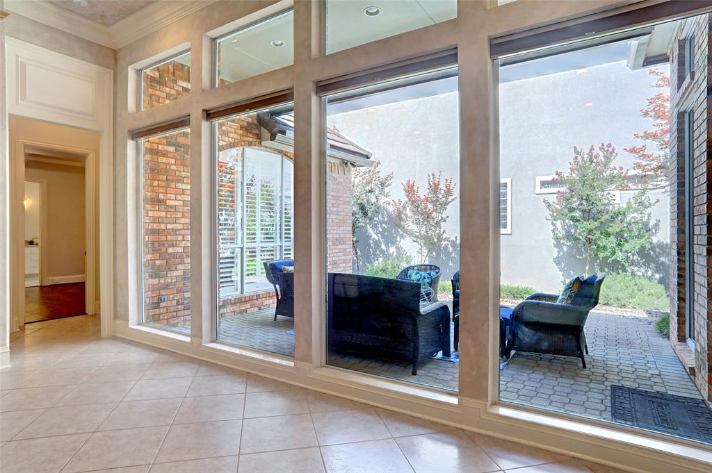 5823 Coolwater Cove Property Photo 9