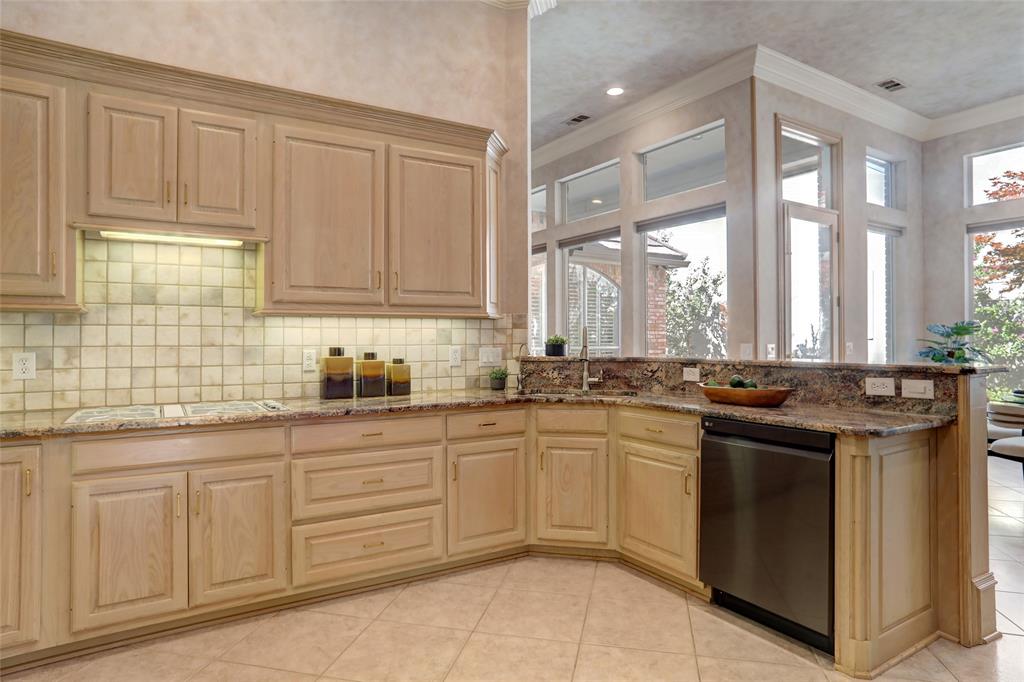 5823 Coolwater Cove Property Photo 13