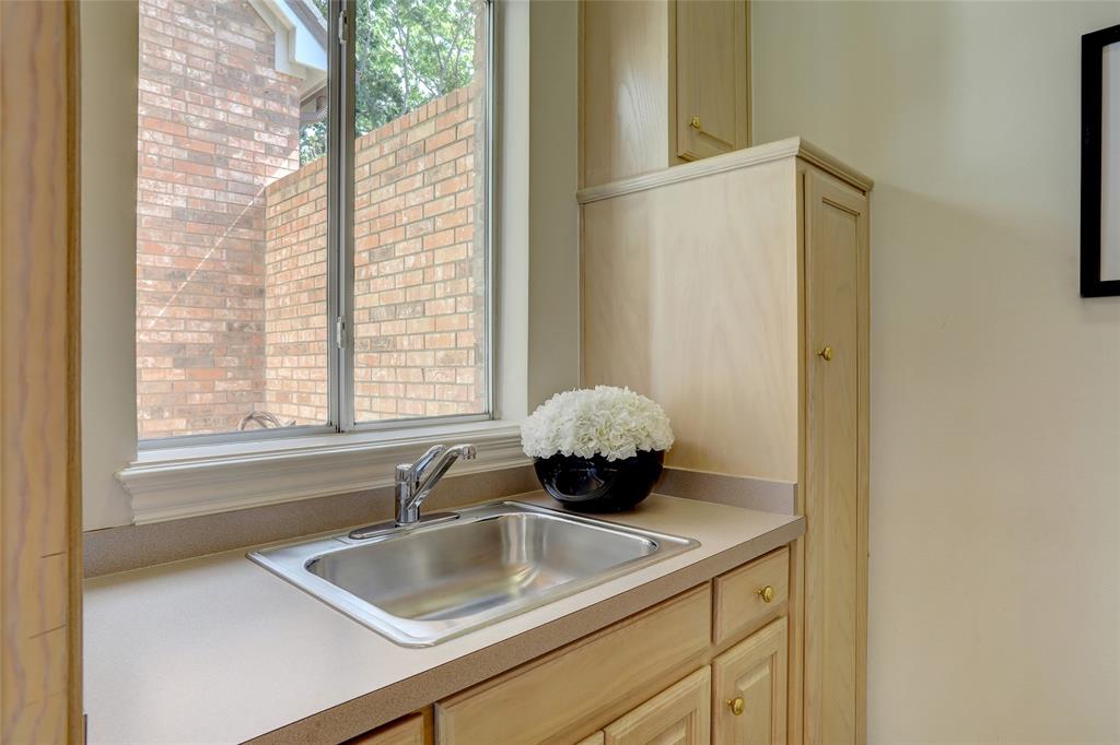 5823 Coolwater Cove Property Photo 25