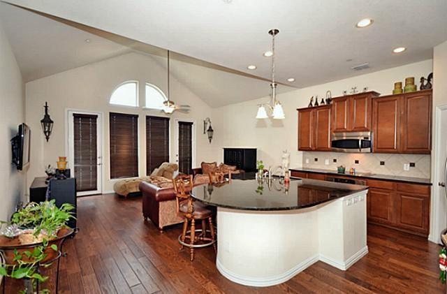 8700 Iron Horse Drive Property Photo 1