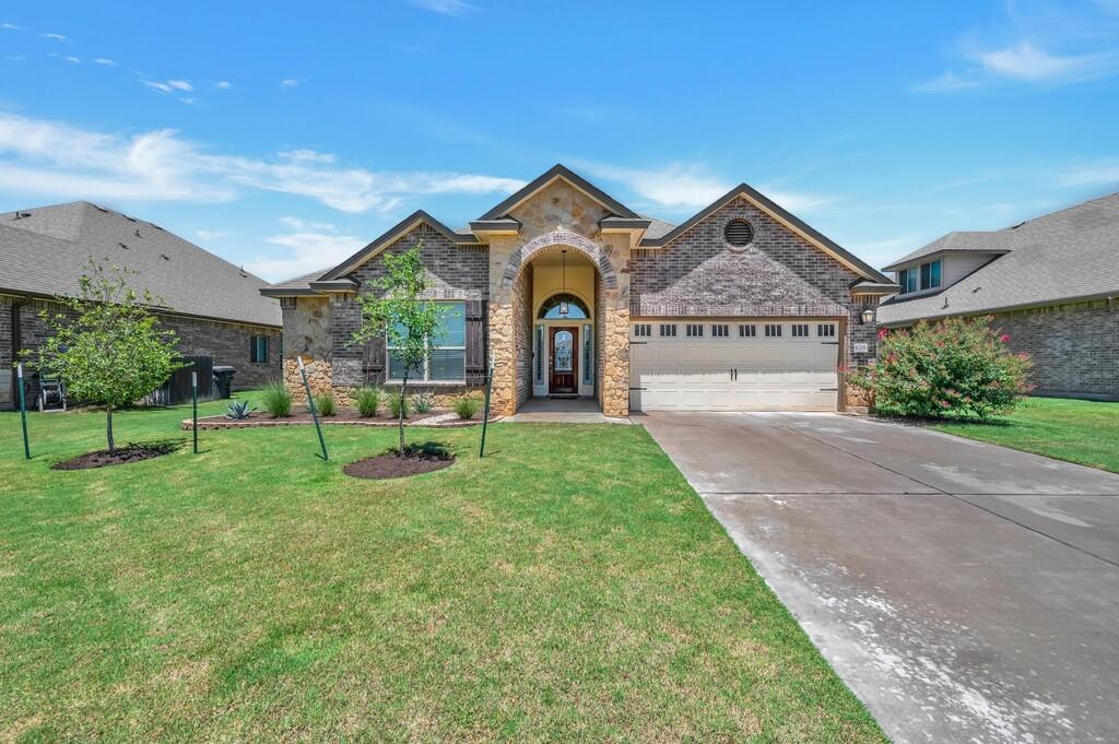 629 Lister Drive Property Photo 1