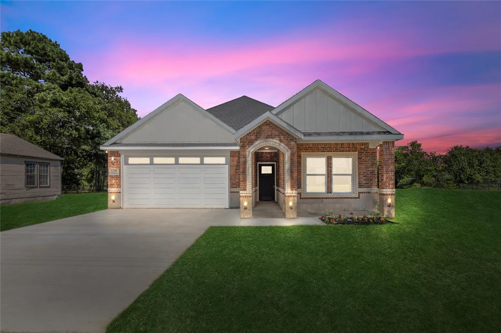 1209 S Rockwall Avenue Property Photo 1