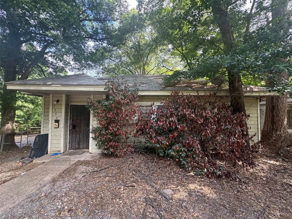 3750 Sumner Street Property Photo 1