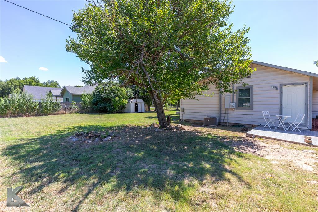 641 3rd Street Property Photo 8