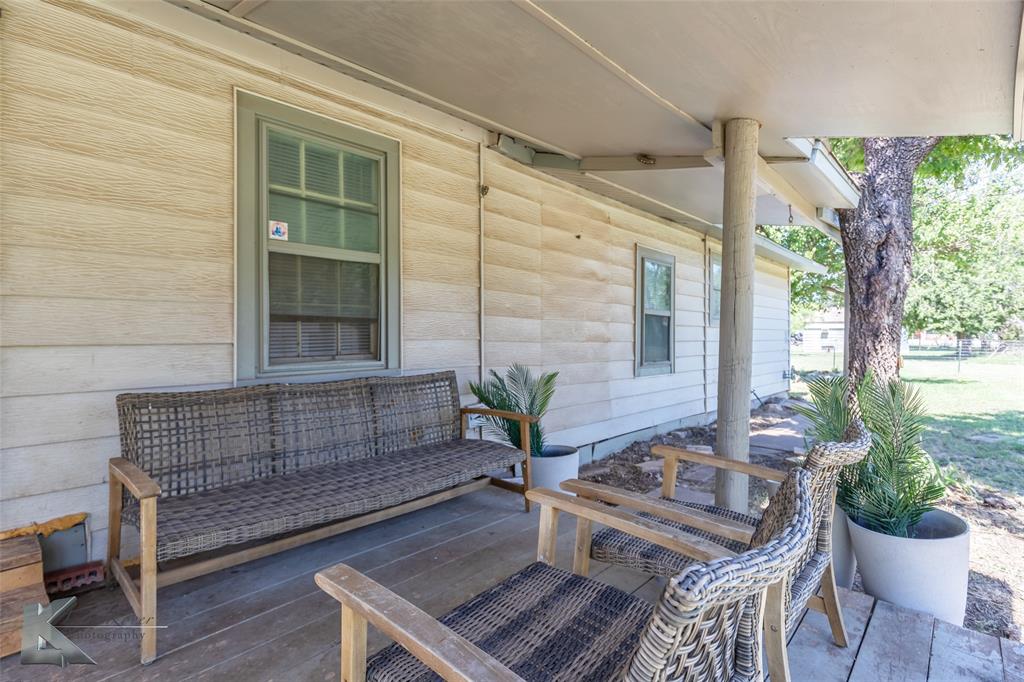 641 3rd Street Property Photo 10