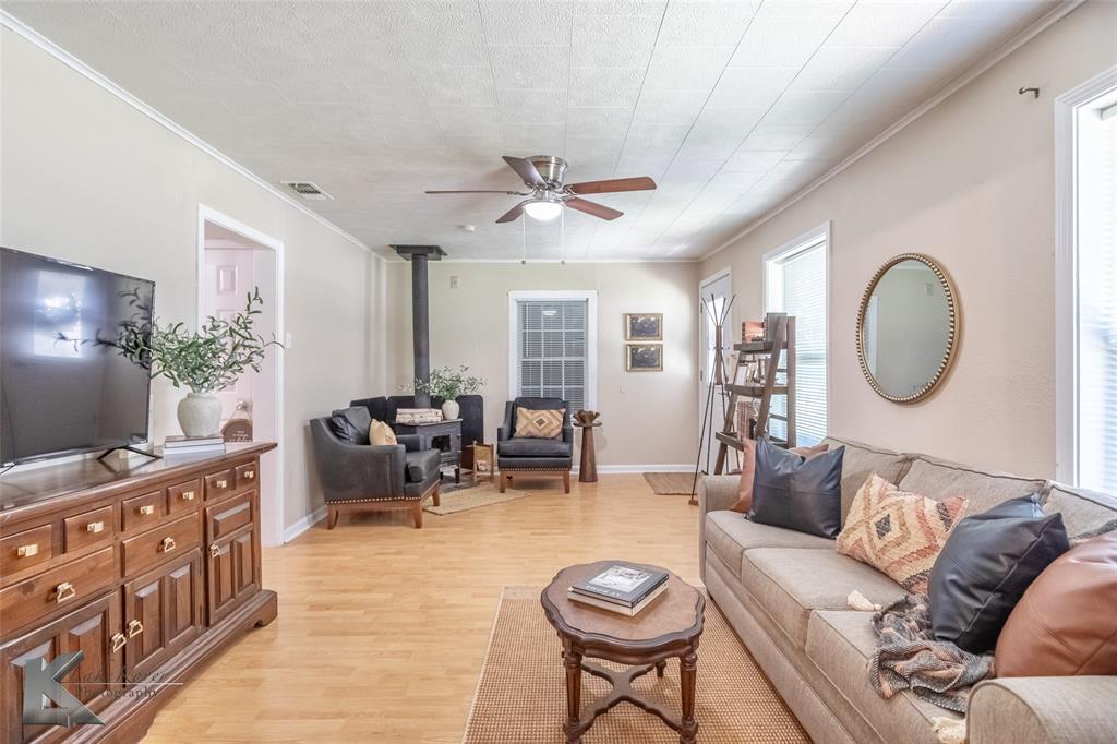 641 3rd Street Property Photo 13