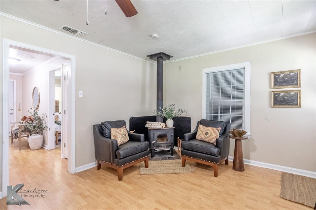 641 3rd Street Property Photo 14