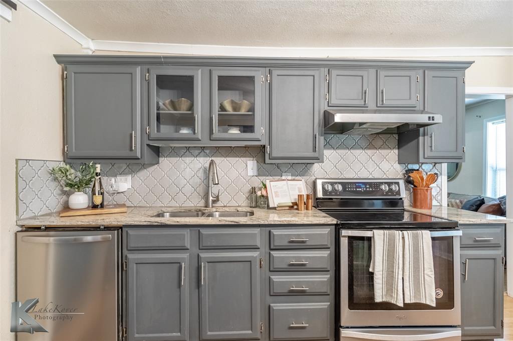 641 3rd Street Property Photo 18