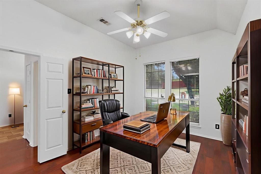 3325 Chapelwood Drive Property Photo 4