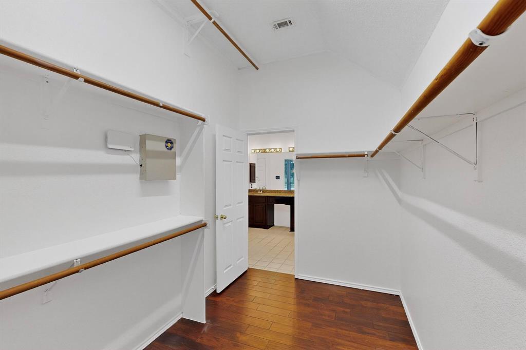 3325 Chapelwood Drive Property Photo 10