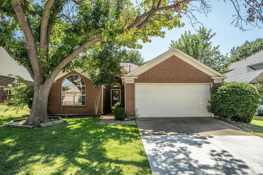 2533 Forestwood Drive Property Photo 1