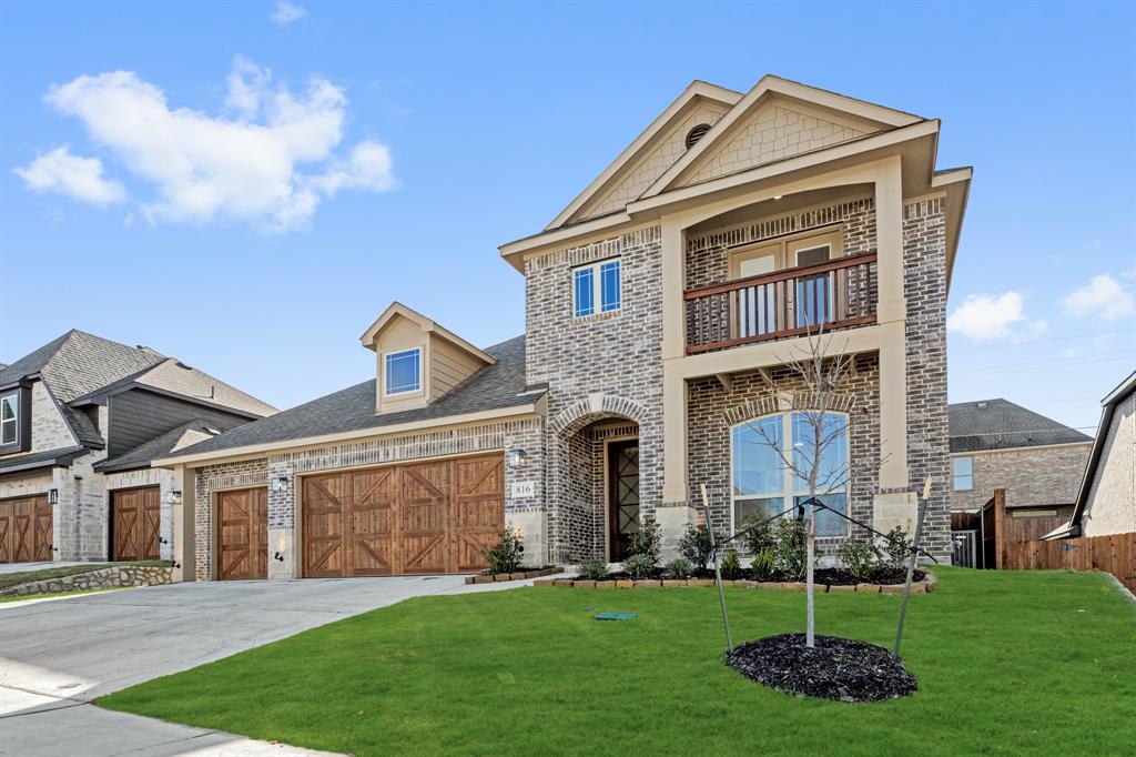 816 Yosemite Drive Property Photo 3