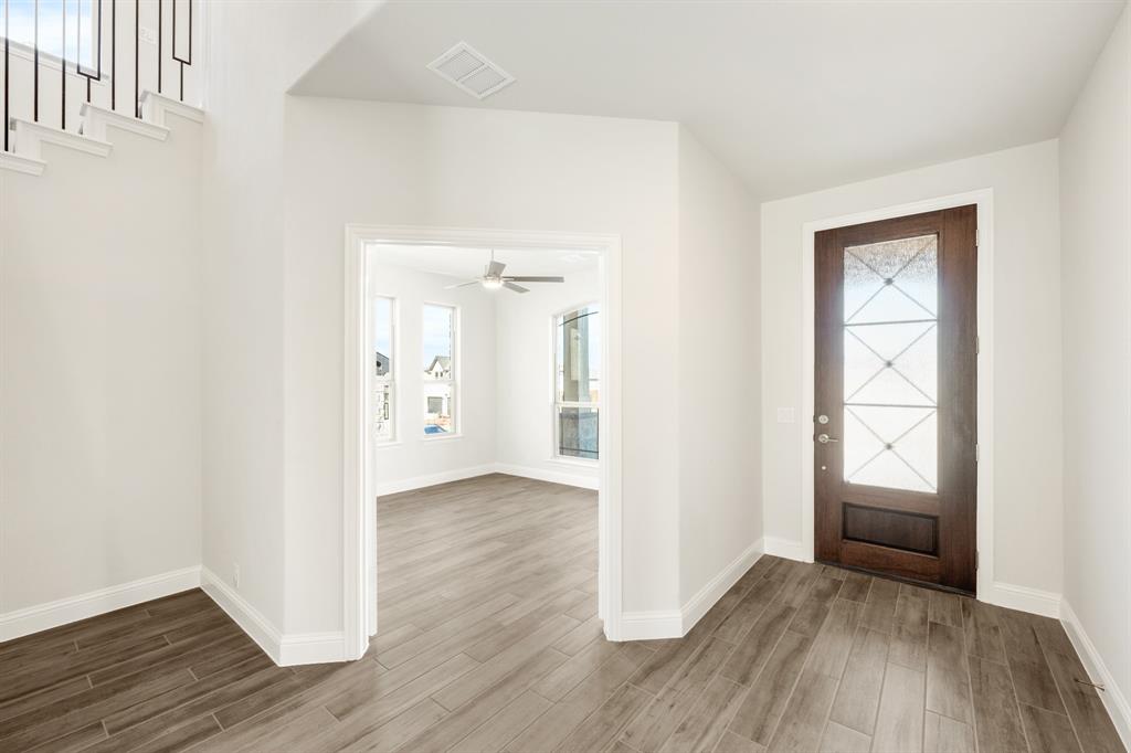 816 Yosemite Drive Property Photo 5