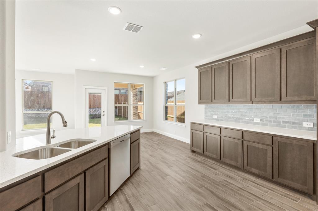 816 Yosemite Drive Property Photo 8