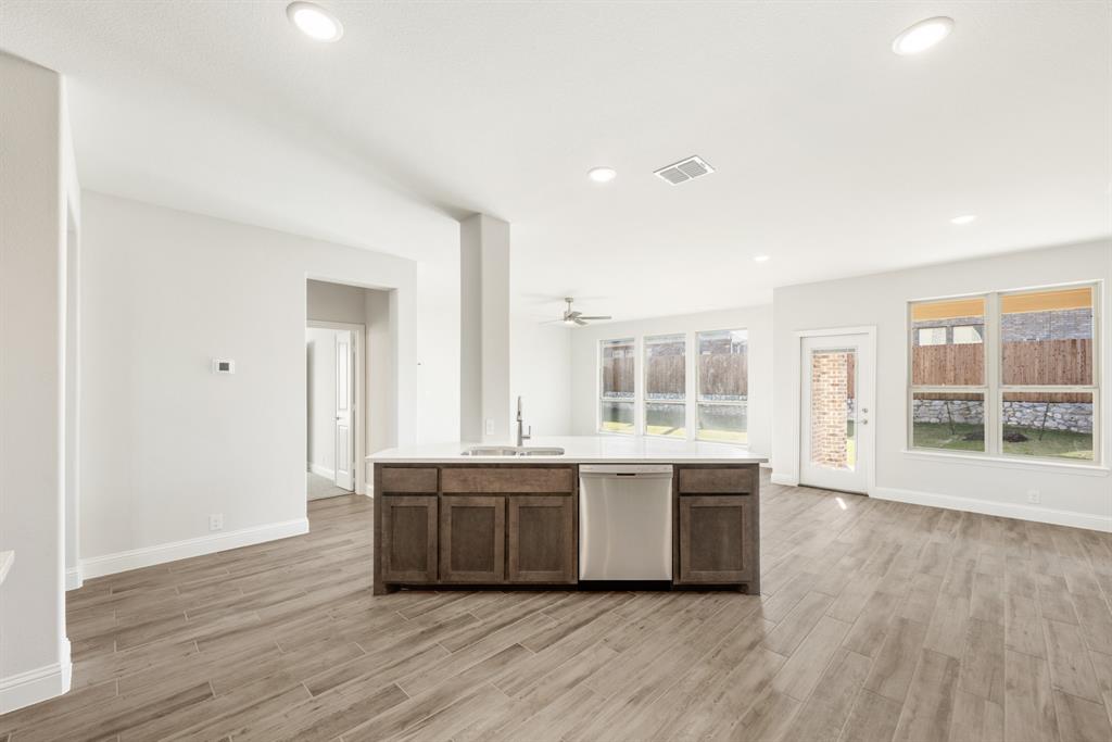 816 Yosemite Drive Property Photo 9