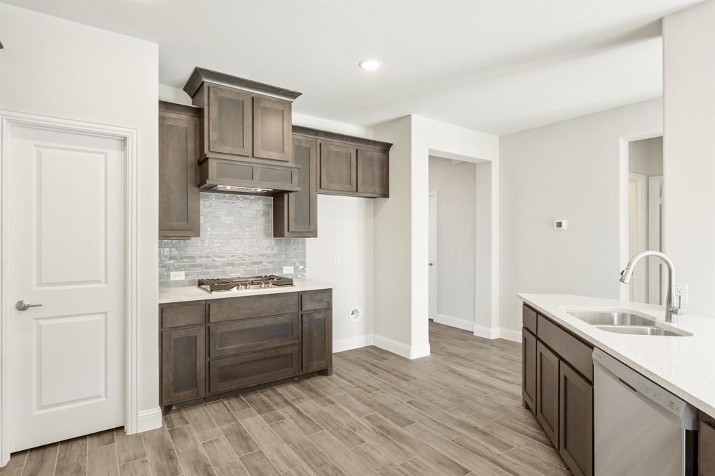 816 Yosemite Drive Property Photo 10